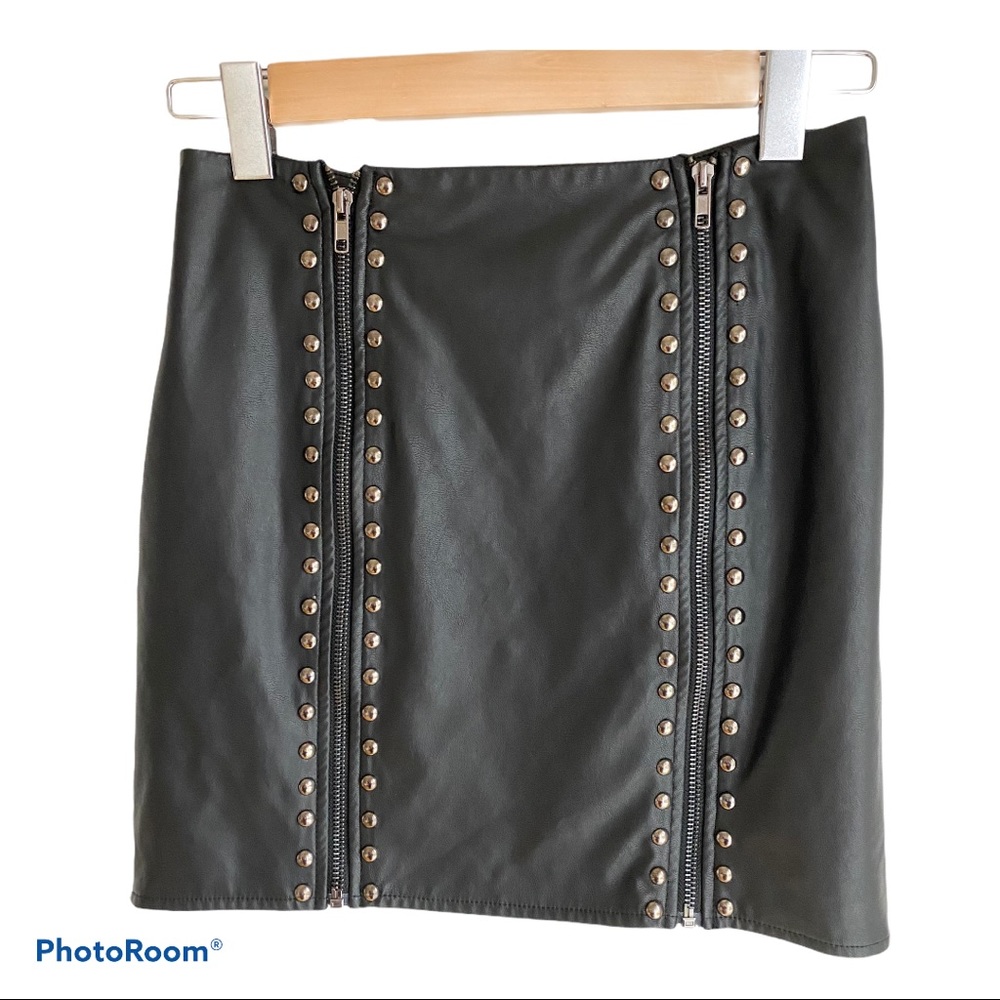 Rumor Boutique Black Faux Leather Studded Skirt with 2 Zippers Down Front Size S